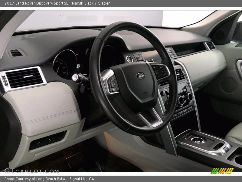 Narvik Black / Glacier 2017 Land Rover Discovery Sport SE
