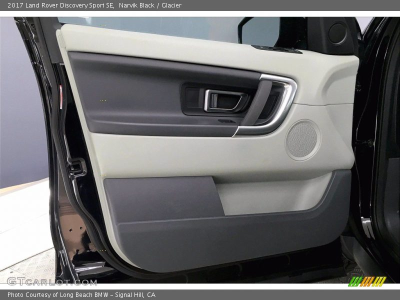 Narvik Black / Glacier 2017 Land Rover Discovery Sport SE