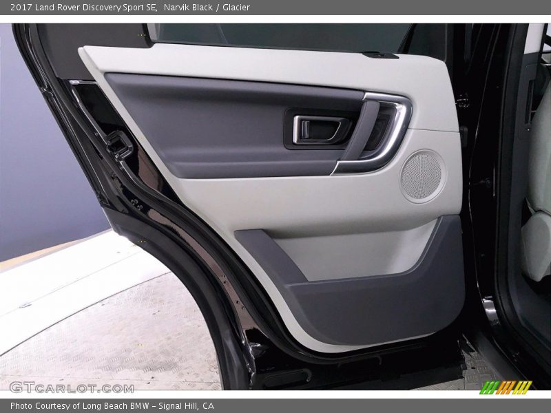 Narvik Black / Glacier 2017 Land Rover Discovery Sport SE