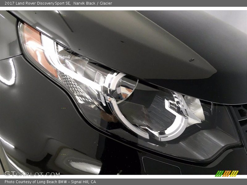 Narvik Black / Glacier 2017 Land Rover Discovery Sport SE