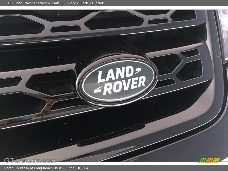 Narvik Black / Glacier 2017 Land Rover Discovery Sport SE