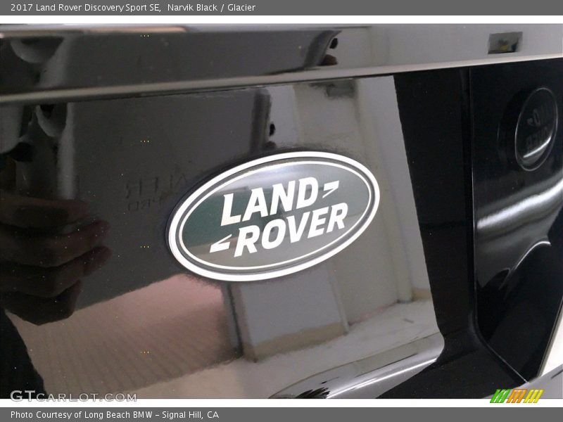 Narvik Black / Glacier 2017 Land Rover Discovery Sport SE