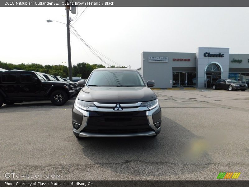 Quartz Brown Metallic / Black 2018 Mitsubishi Outlander SE