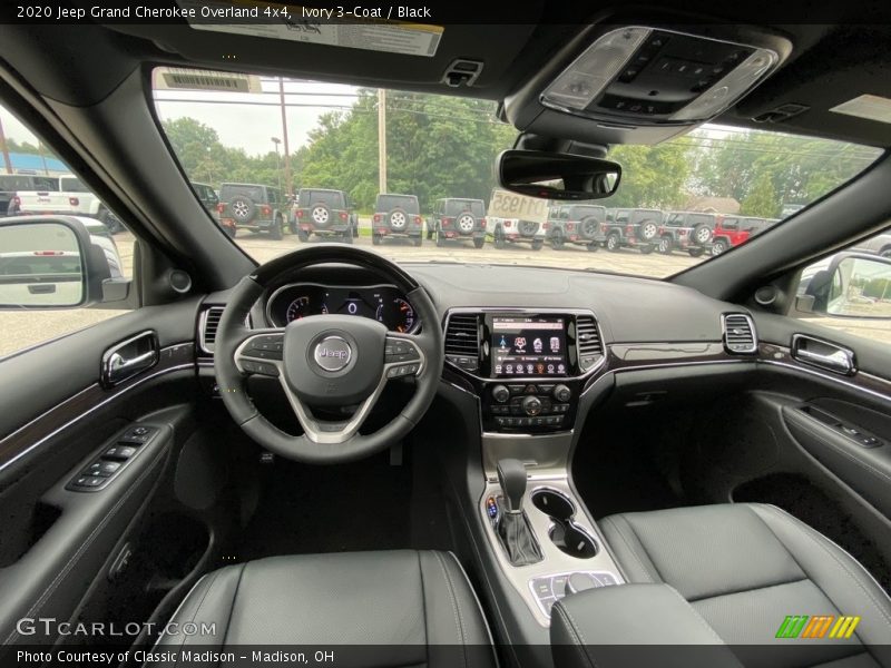 Ivory 3-Coat / Black 2020 Jeep Grand Cherokee Overland 4x4