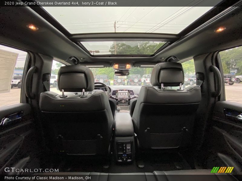 Ivory 3-Coat / Black 2020 Jeep Grand Cherokee Overland 4x4