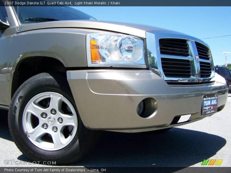 Light Khaki Metallic / Khaki 2007 Dodge Dakota SLT Quad Cab 4x4