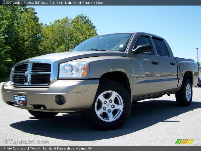 Light Khaki Metallic / Khaki 2007 Dodge Dakota SLT Quad Cab 4x4