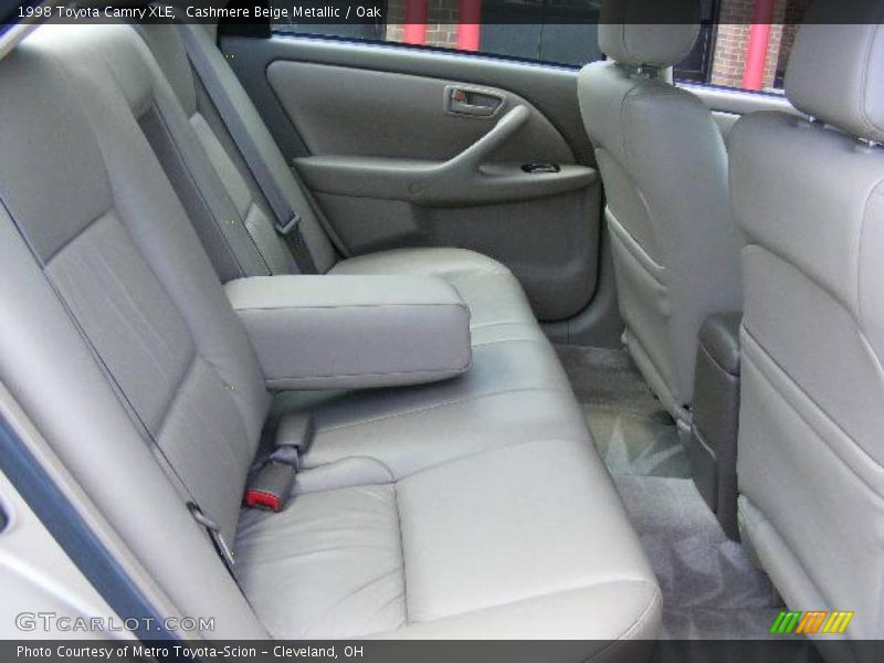 Cashmere Beige Metallic / Oak 1998 Toyota Camry XLE