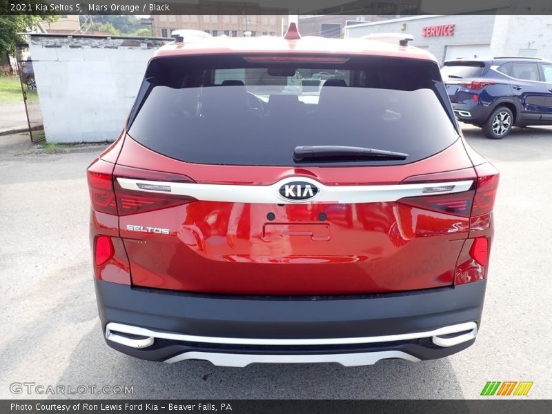 Mars Orange / Black 2021 Kia Seltos S