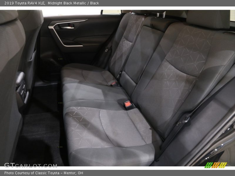 Midnight Black Metallic / Black 2019 Toyota RAV4 XLE