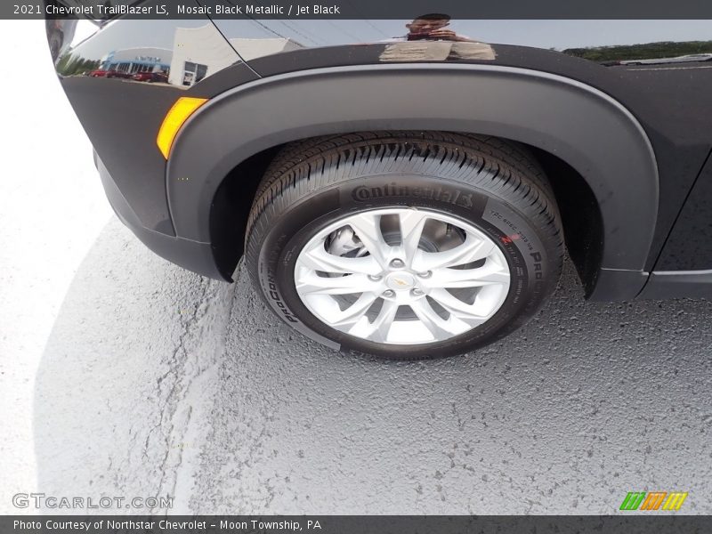 Mosaic Black Metallic / Jet Black 2021 Chevrolet TrailBlazer LS