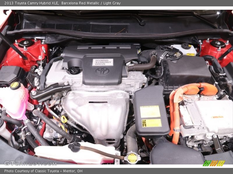 Barcelona Red Metallic / Light Gray 2013 Toyota Camry Hybrid XLE