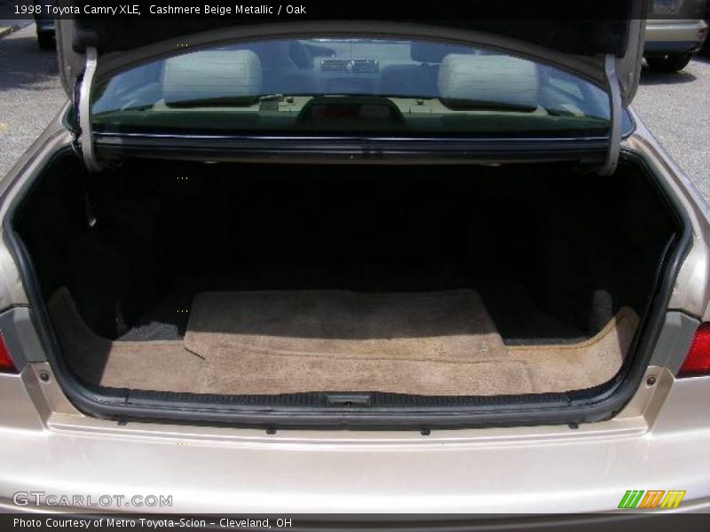 Cashmere Beige Metallic / Oak 1998 Toyota Camry XLE