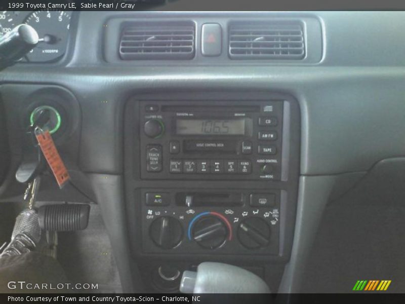 Sable Pearl / Gray 1999 Toyota Camry LE