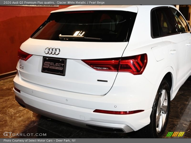 Glacier White Metallic / Pearl Beige 2020 Audi Q3 Premium Plus quattro