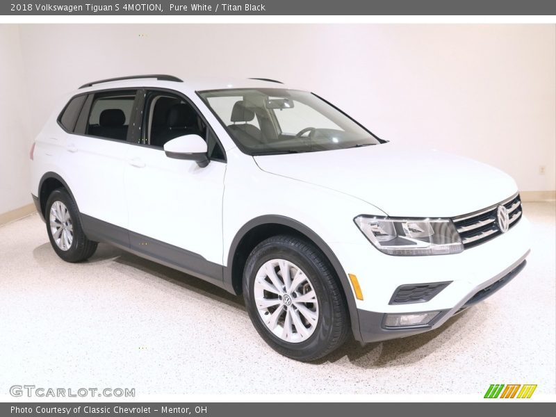 Front 3/4 View of 2018 Tiguan S 4MOTION