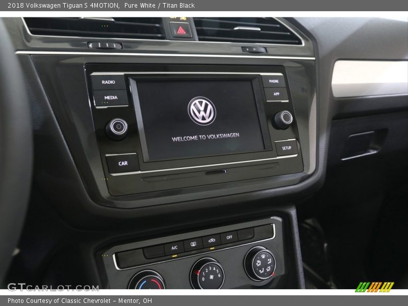 Pure White / Titan Black 2018 Volkswagen Tiguan S 4MOTION