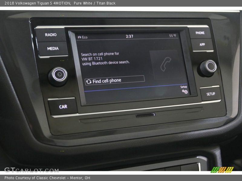 Pure White / Titan Black 2018 Volkswagen Tiguan S 4MOTION