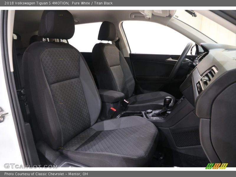 Pure White / Titan Black 2018 Volkswagen Tiguan S 4MOTION