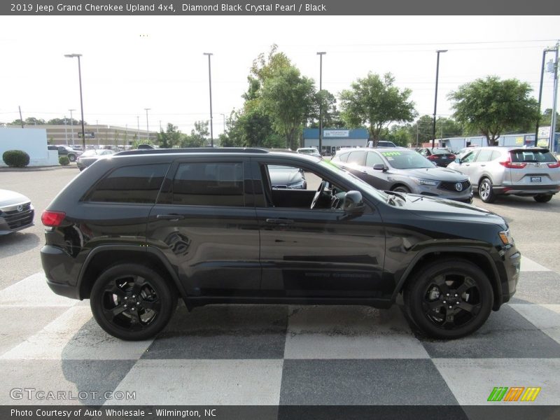 Diamond Black Crystal Pearl / Black 2019 Jeep Grand Cherokee Upland 4x4