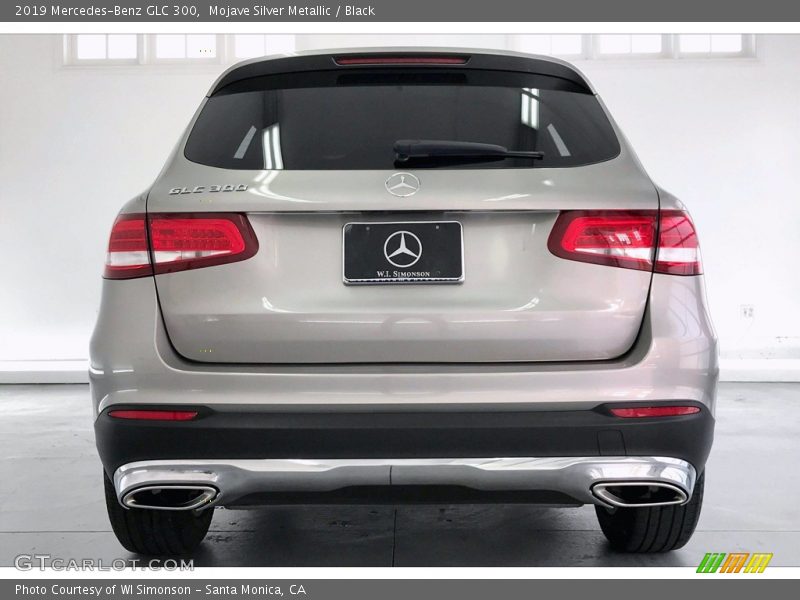 Mojave Silver Metallic / Black 2019 Mercedes-Benz GLC 300