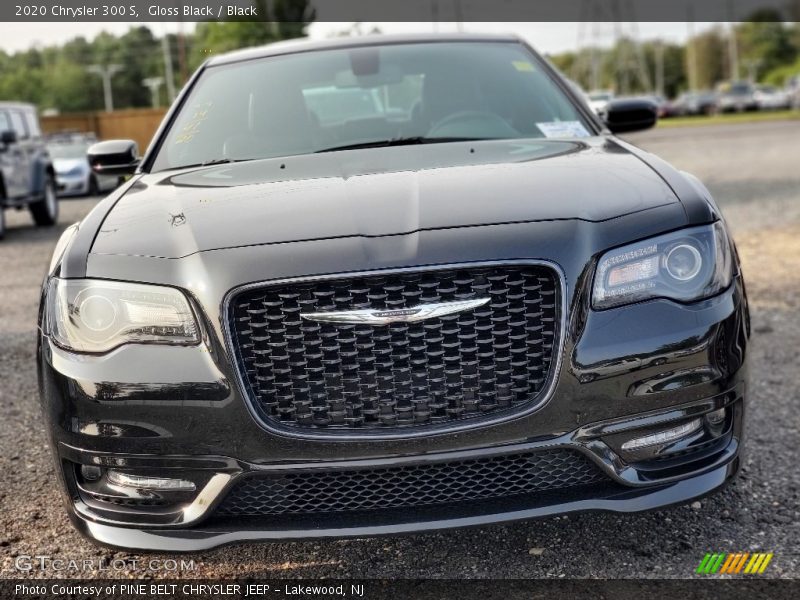 Gloss Black / Black 2020 Chrysler 300 S