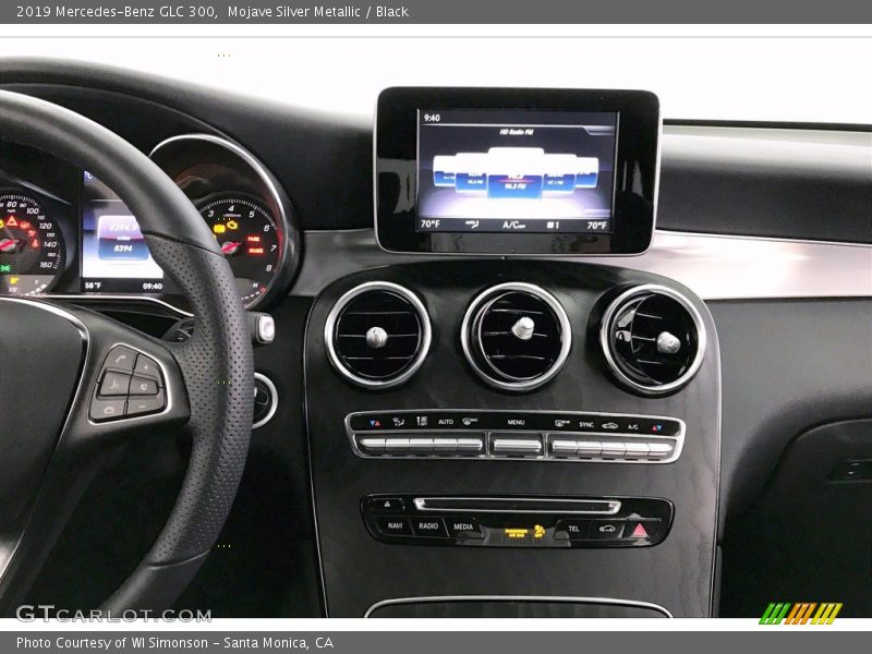 Mojave Silver Metallic / Black 2019 Mercedes-Benz GLC 300