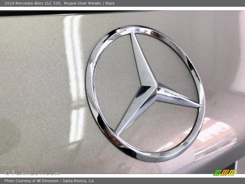 Mojave Silver Metallic / Black 2019 Mercedes-Benz GLC 300