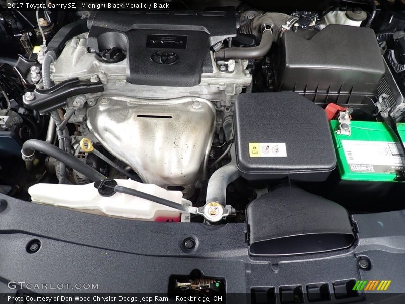 Midnight Black Metallic / Black 2017 Toyota Camry SE