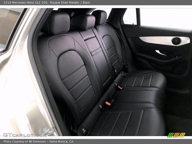 Mojave Silver Metallic / Black 2019 Mercedes-Benz GLC 300