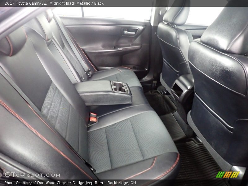 Midnight Black Metallic / Black 2017 Toyota Camry SE