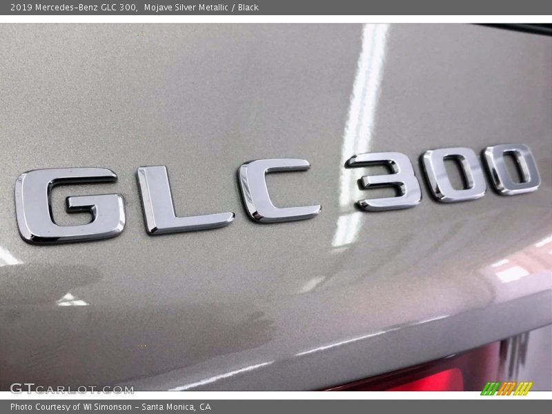 Mojave Silver Metallic / Black 2019 Mercedes-Benz GLC 300