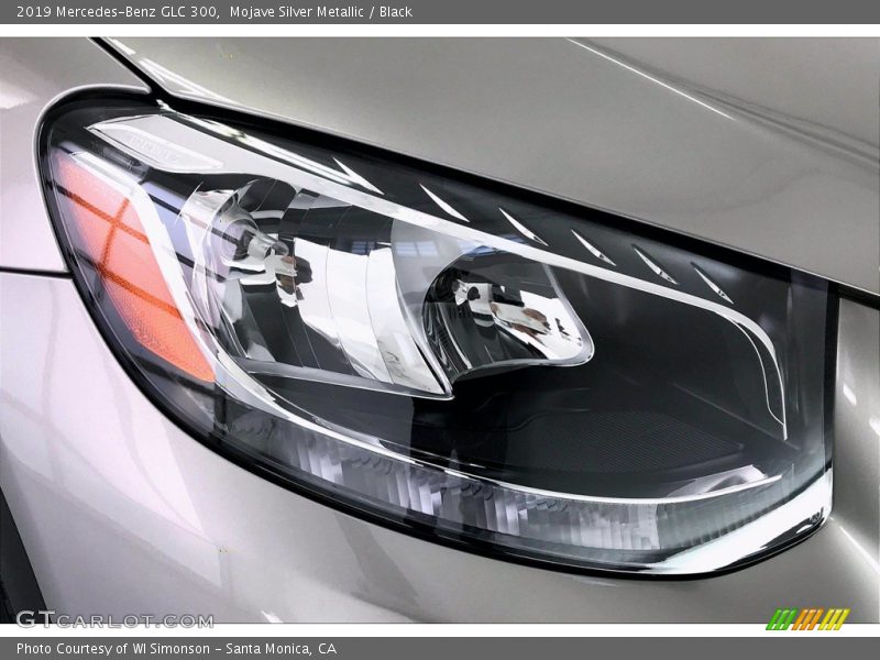 Mojave Silver Metallic / Black 2019 Mercedes-Benz GLC 300