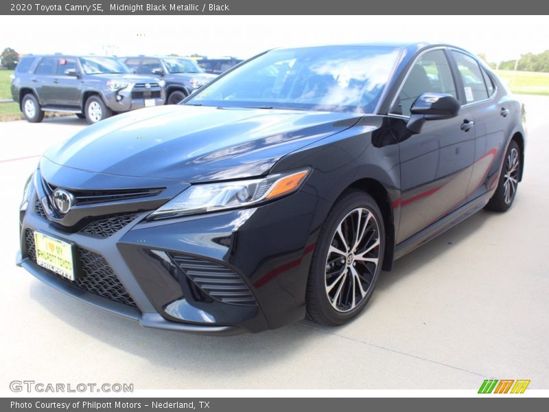 Midnight Black Metallic / Black 2020 Toyota Camry SE