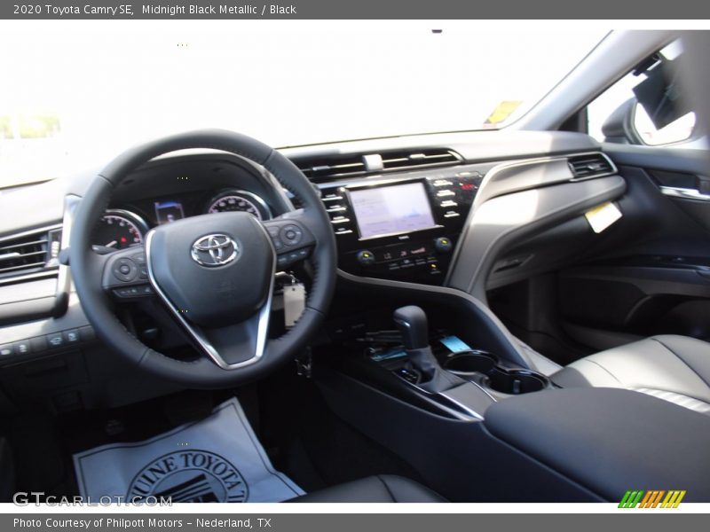 Midnight Black Metallic / Black 2020 Toyota Camry SE