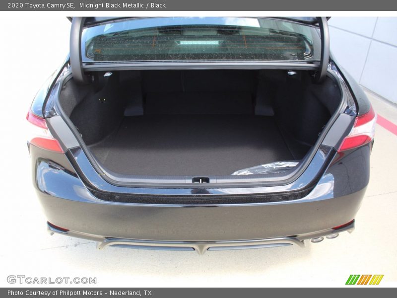Midnight Black Metallic / Black 2020 Toyota Camry SE