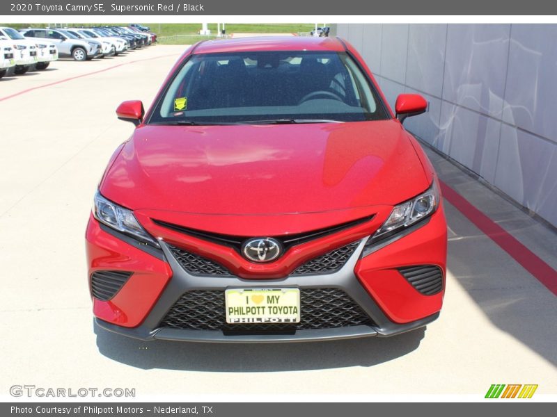 Supersonic Red / Black 2020 Toyota Camry SE