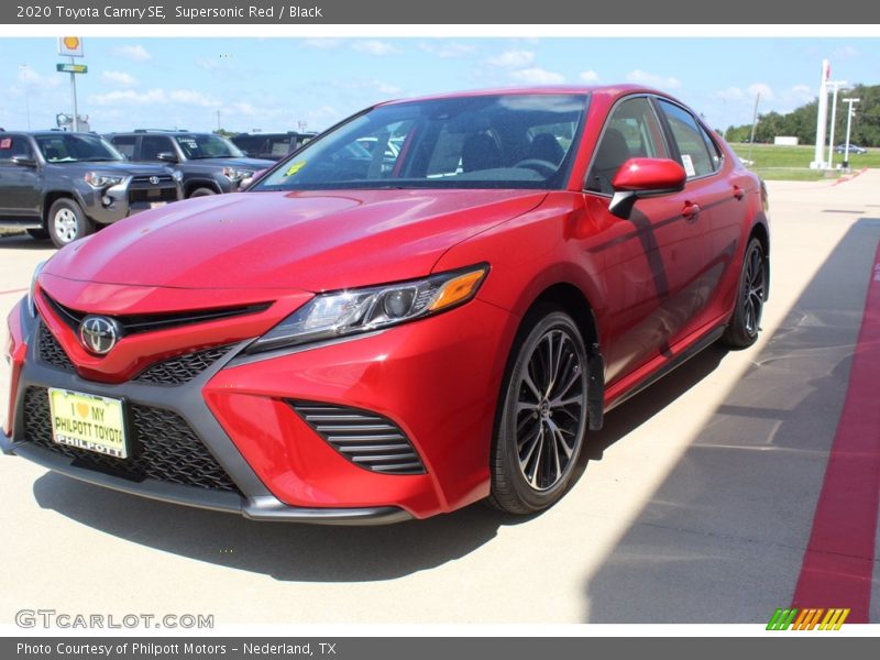 Supersonic Red / Black 2020 Toyota Camry SE