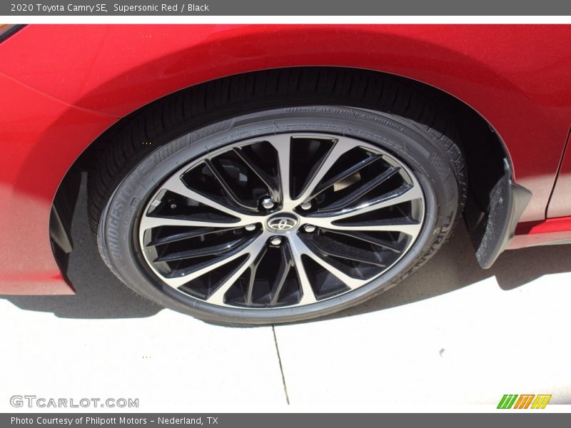 Supersonic Red / Black 2020 Toyota Camry SE