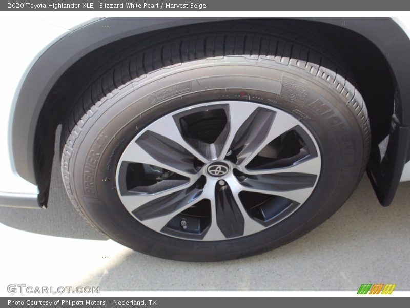 Blizzard White Pearl / Harvest Beige 2020 Toyota Highlander XLE