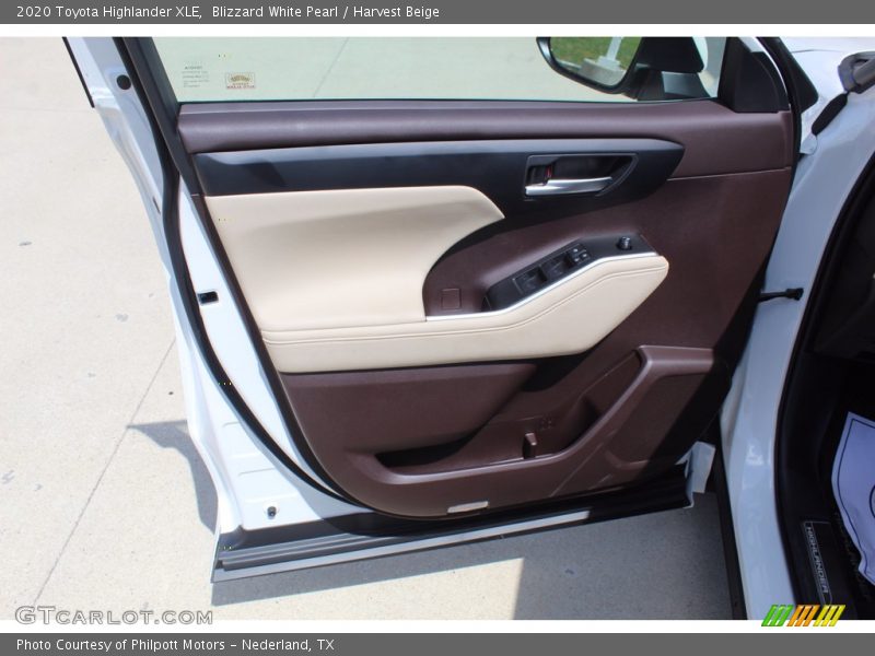 Blizzard White Pearl / Harvest Beige 2020 Toyota Highlander XLE