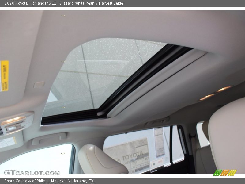 Blizzard White Pearl / Harvest Beige 2020 Toyota Highlander XLE