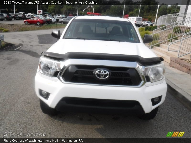 Super White / Graphite 2013 Toyota Tacoma SR5 Access Cab 4x4