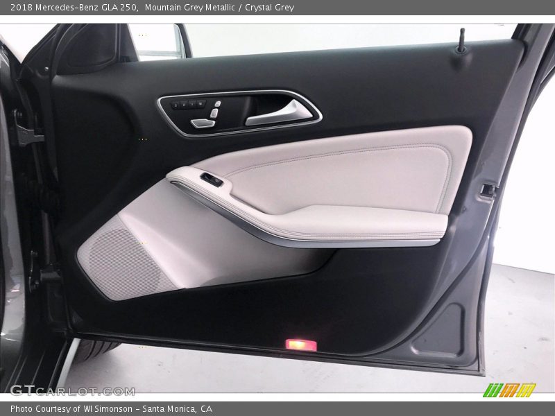 Mountain Grey Metallic / Crystal Grey 2018 Mercedes-Benz GLA 250