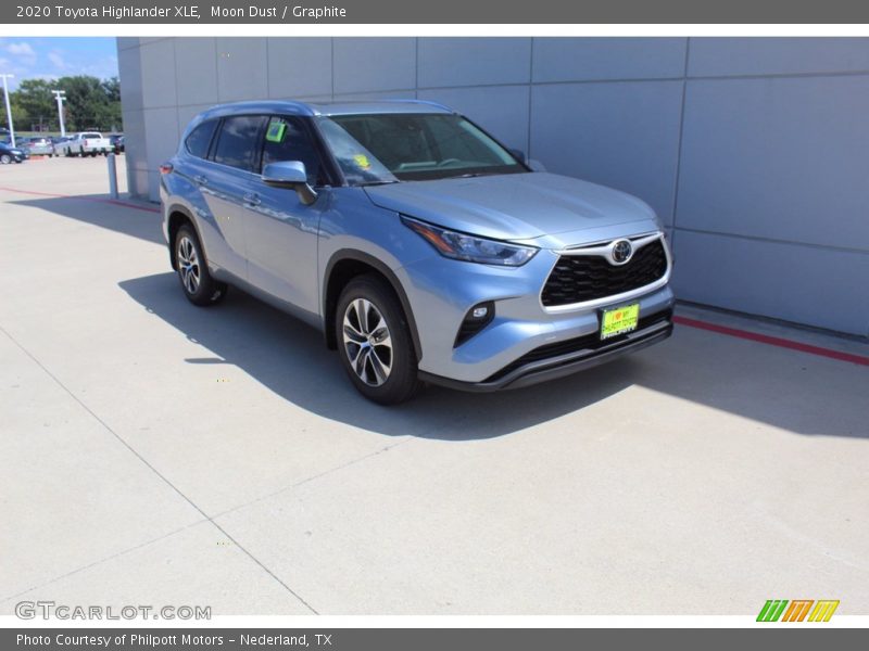 Moon Dust / Graphite 2020 Toyota Highlander XLE