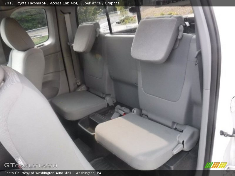 Super White / Graphite 2013 Toyota Tacoma SR5 Access Cab 4x4