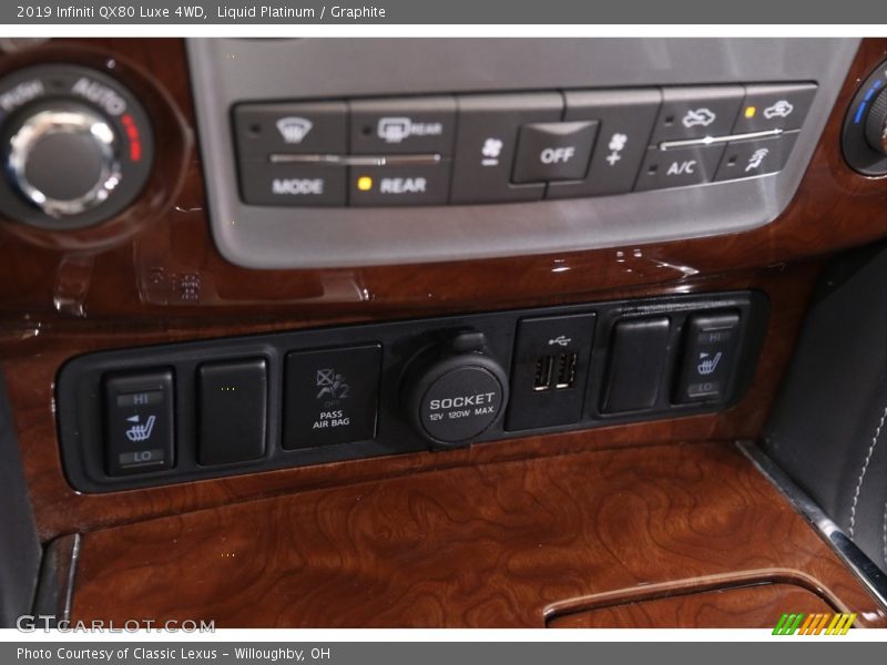 Liquid Platinum / Graphite 2019 Infiniti QX80 Luxe 4WD