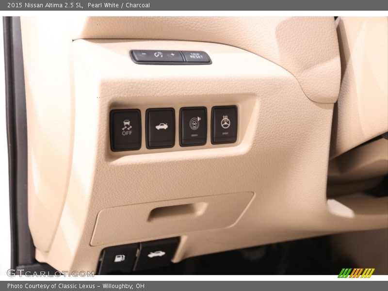 Pearl White / Charcoal 2015 Nissan Altima 2.5 SL