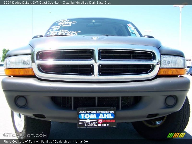 Graphite Metallic / Dark Slate Gray 2004 Dodge Dakota SXT Quad Cab 4x4