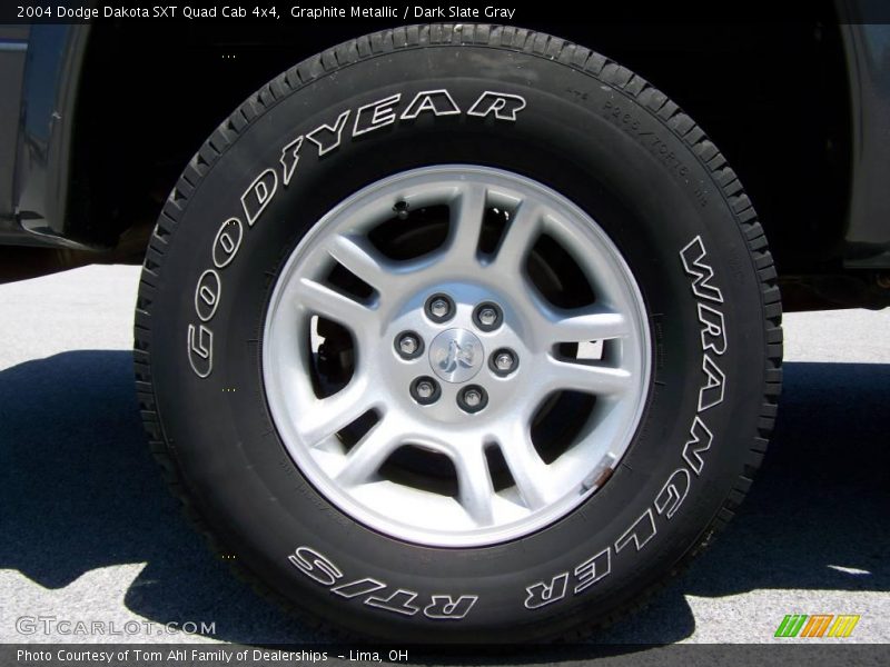 Graphite Metallic / Dark Slate Gray 2004 Dodge Dakota SXT Quad Cab 4x4